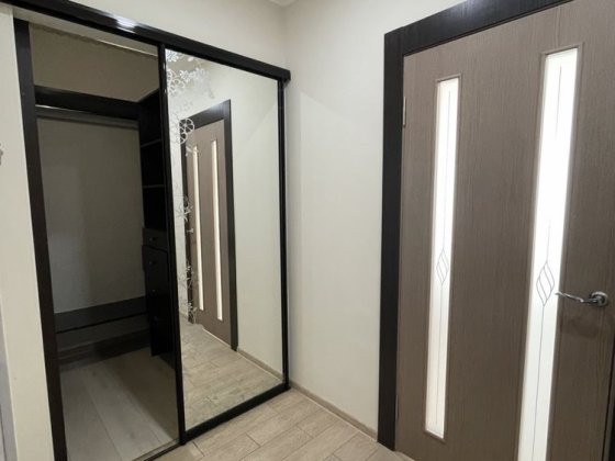 Оренда 1 к к на Озерній Лісові Гринівці