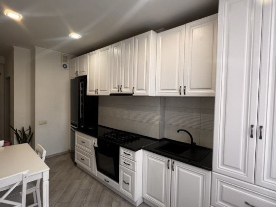 Вільна здається оренда 2 км квартира Проспект Майдан Кельменці