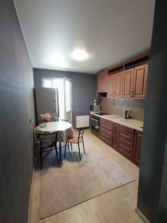 Здам 1 кімнатну  квартиру по вулиці Металургів 35 - фото 1