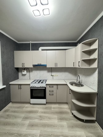 Здам в оренду 1 кімнатну квартиру на Піщаному м-ві після кап.ремонта - фото 1