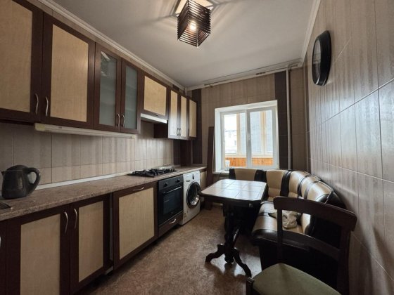 Здається в оренду 3-х кімн.квартира по вулиці Бабкіна 12 Борисполь