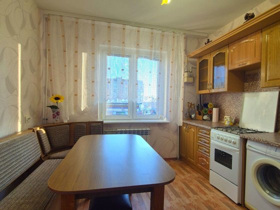 2х кімнатна квартира на Піщаному масиві . Є все для проживання