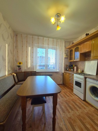 2х кімнатна квартира на Піщаному масиві . Є все для проживання - фото 1