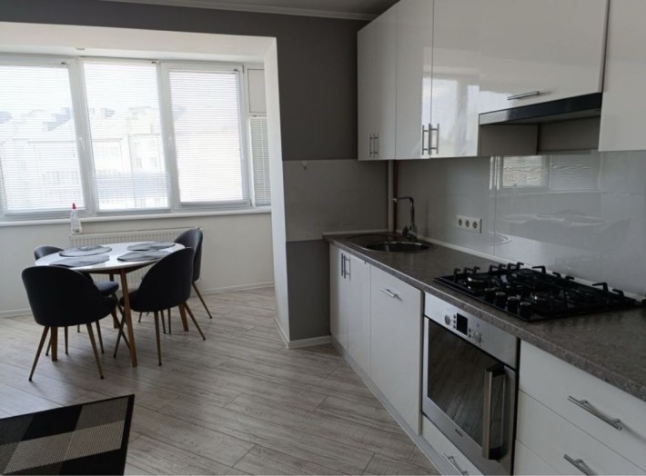 Здається в оренду 2-кімнатна за низькою ціною по вул.Декабристів - фото 1