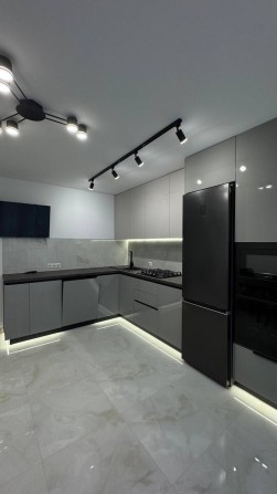 Оренда 1 км квартири поруч з центром - фото 1