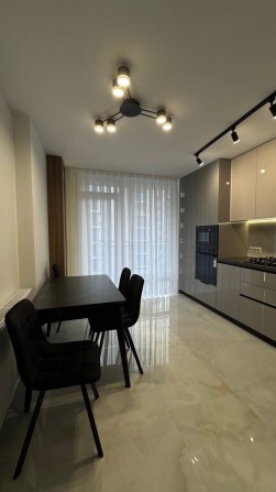 Оренда затишної 1 км квартири поруч з центром - фото 1