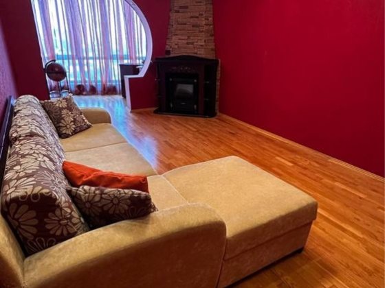 Оренда двохкімнатної квартири на ДНС по вулиці Зелена