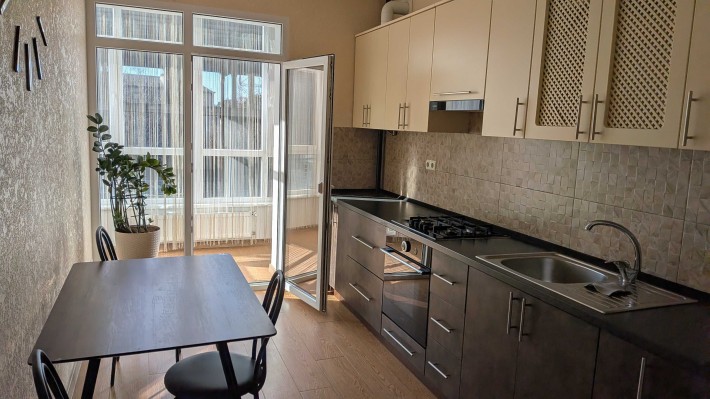 Оренда квартири центр Мельника 10 - фото 1