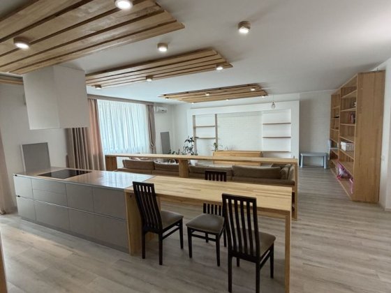 Оренда 3х кімн.квартири Центр (Поряд з р.Дніпро)вул. 1905 року Кременчук