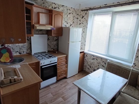 Здам однокімнатну квартиру на Молодіжному зупинка Героїв України. Кременчук