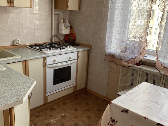 Оренда 2к біля парку Письменників