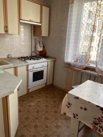 Оренда 2к біля парку Письменників - фото 1