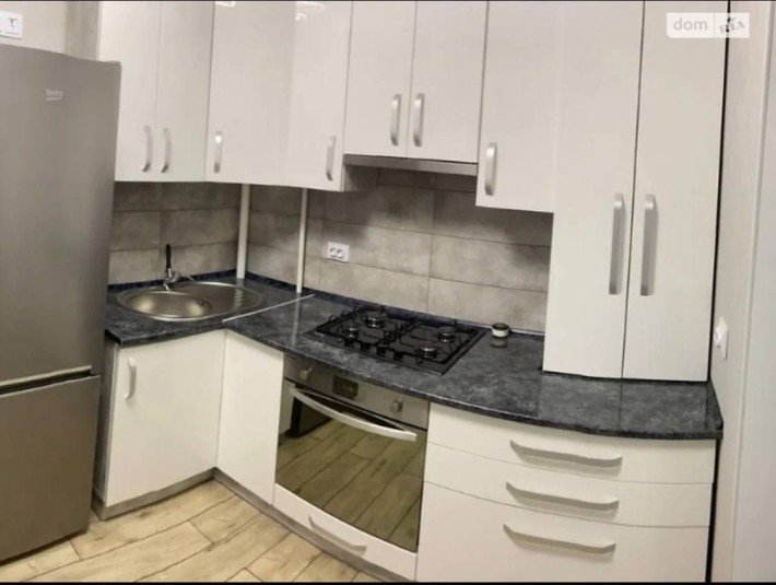 Оренда 1 кімнатна біля Центрального парку - фото 1