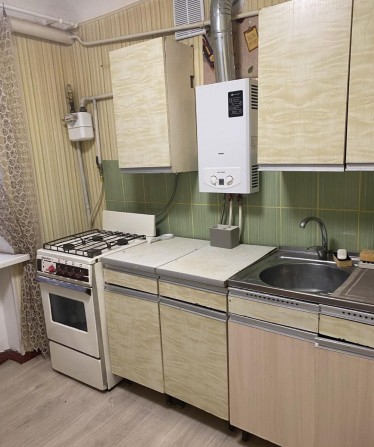 1 кімн 173 квартал вул.Є Фукса , з меблями і технікою - фото 1