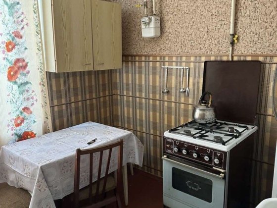 СОЦГОРОД сдается 2 ком сталинка по Гурова 11 Кривий Ріг