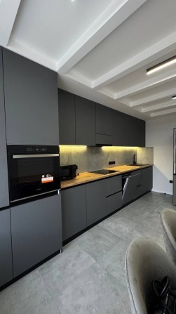 Оренда 3 км квартири в центрі міста - фото 1