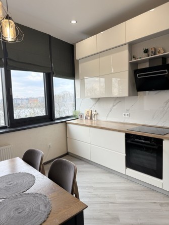 Оренда 2кі квартири жк Parus на березі міського озера - фото 1