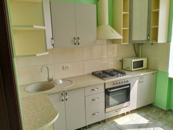 Оренда 1 кімнатна квартира  12,500+комунальні Луцьк