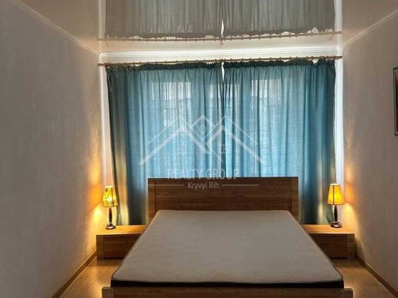 Оренда двокімнатної квартири в центрі біля пл.Визволення з автономкою. Кривой Рог