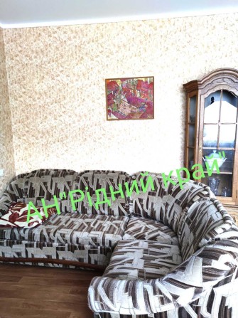 Здамо в центрі 2у кв.Можно і на корот.термін.Світло не вимикають. - фото 1