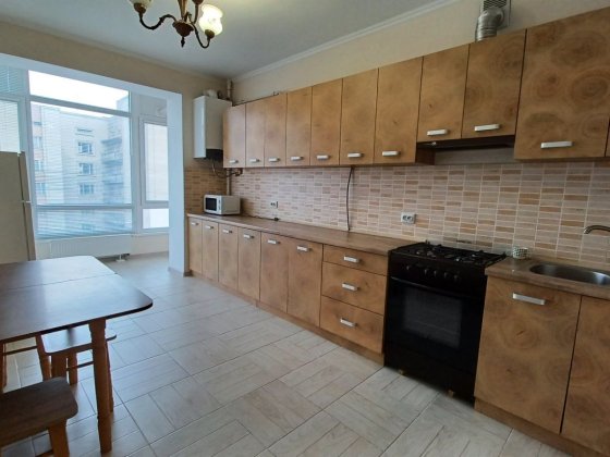 Здається простора  1км квартира біля парку !!! Івано-Франківськ