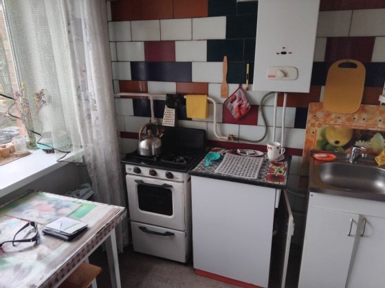 Подiл двокiмнатна,  можливо однокiмнатна Полтава