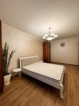 Оренда 2-к квартири в центрі — вул. Ірини Фаріон - фото 1