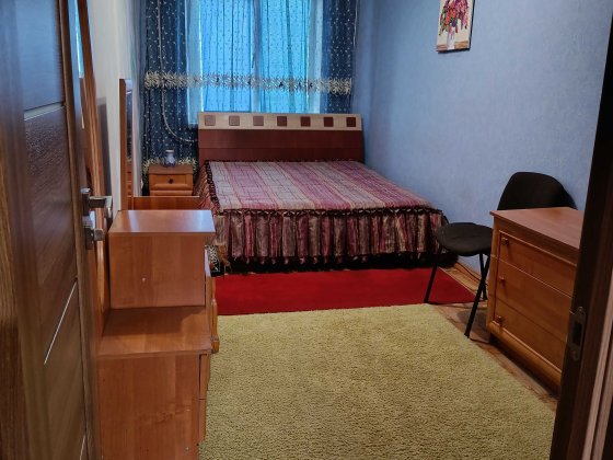 СДАМ!!! 2х КОМНАТНУЮ УЮТНУЮ КВАРТИРУ,КОЛЬЦО КОСИОРА( СОЦГОРОД) Кривой Рог