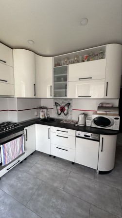 Сади 2 окремі кімнати гарний стан вільна - фото 1