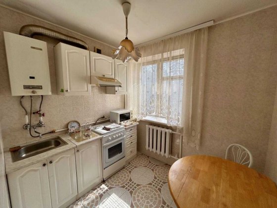 Двокімнатна квартира центральна частина міста Ровно
