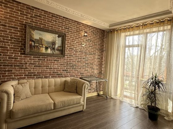 Оренда! Трикімнатна квартира. Закритий заїзд, двір з парковкою Івано-Франківськ