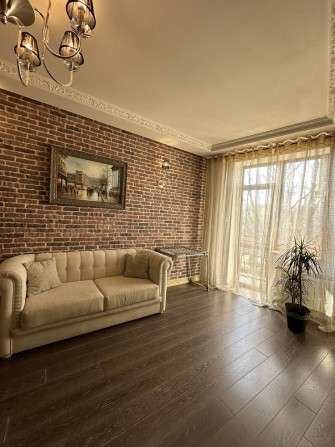 Оренда! Трикімнатна квартира. Закритий заїзд, двір з парковкою - фото 1