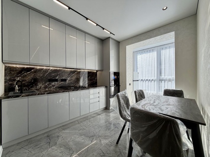 Перша здача, оренда півторачки біля озера ЖК Липки - фото 1