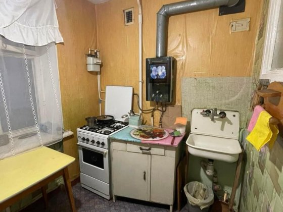 3-к 5-Я Школа, свободная Полтава