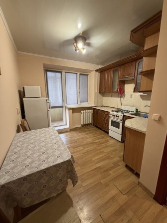 1-кімнатна з свіжим ремонтом в центрі міста - фото 1