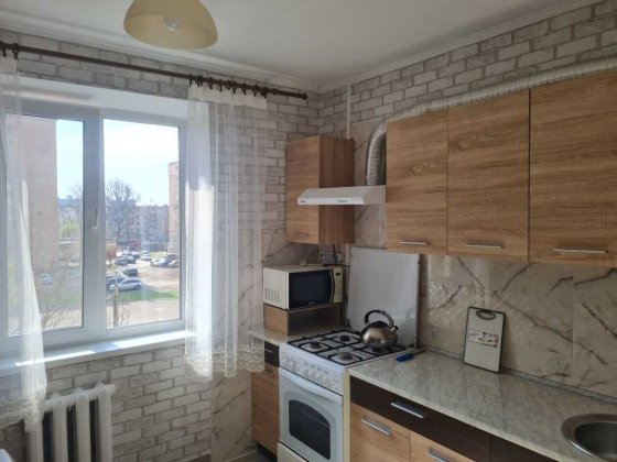 Сдам 2х 4/9 Проспект Мира (95 квартал) Кривий Ріг