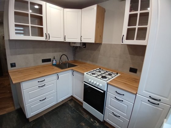 Центр. Світло не вимикають.  Можна на місяць. Полтава