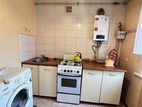 Центр поруч зупинка вільна (без тварин) Полтава