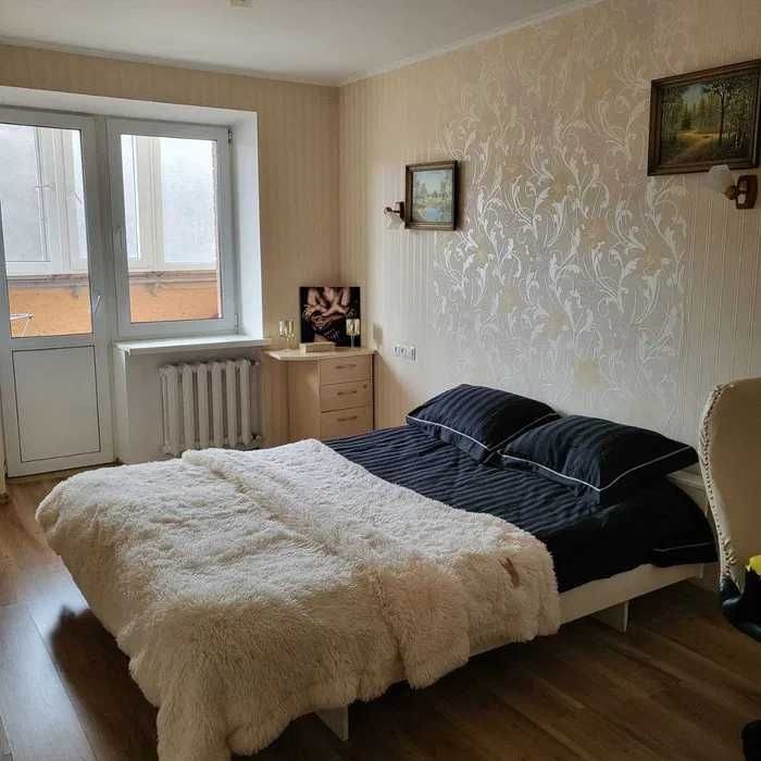 Затишна та сучасна 2-кімнатна квартира на Леваді - фото 1