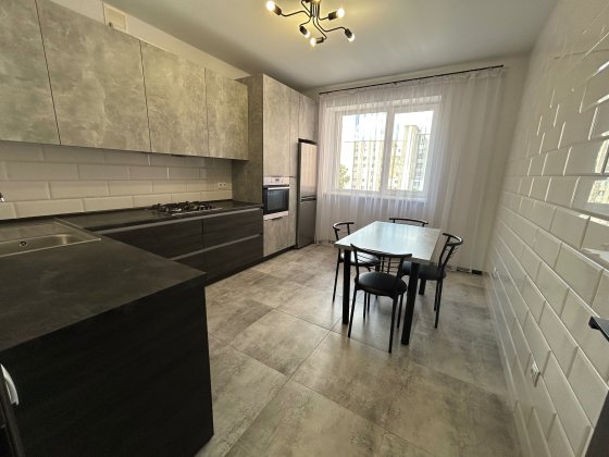 Оренда 2-х.кім.вул Курбаса 76м є/р.і/о-400дол Тернопіль