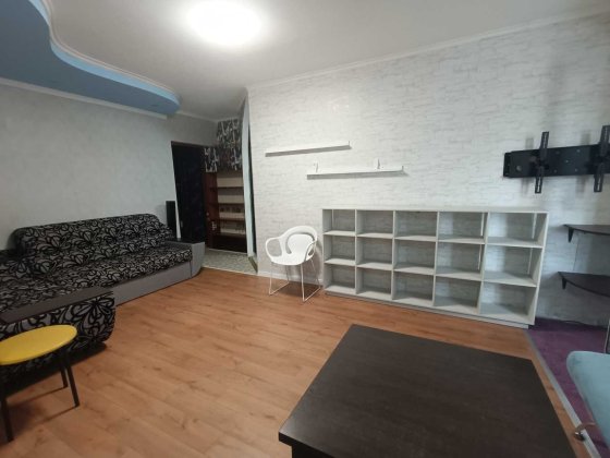 Поділ. 2к Тепло, Світло, Парковка. Гаряча вода! Полтава