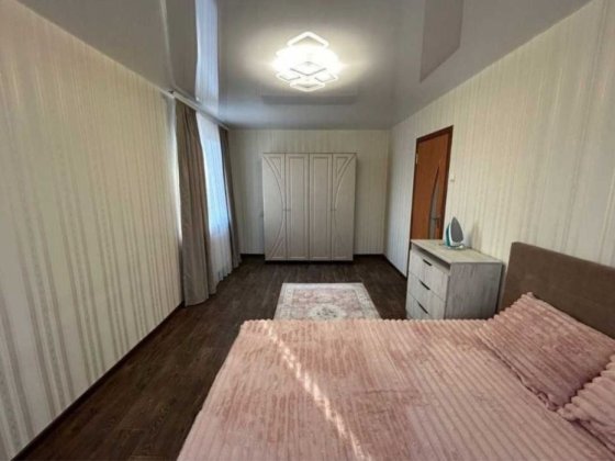 3-к Браилки, рядом остановка Полтава