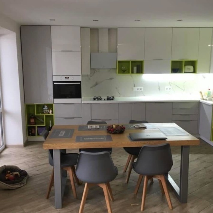 Ватутіна 36 центр пентхаус парковка у дворі - фото 1