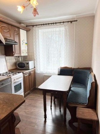 Оренда 2 кімнатноі квартири по вул. Л.Українки - фото 1