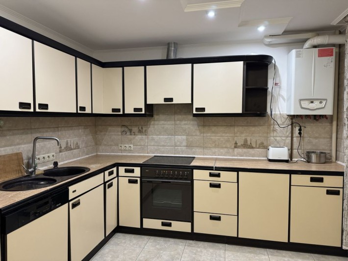 Оренда 3 кімнатної квартири на вул. Березова - фото 1