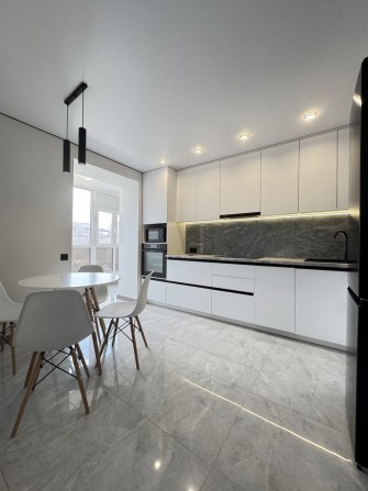 1 км Оренда рн Трц Подоляни вул Текстильна - фото 1