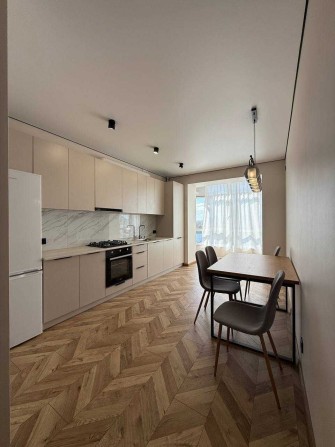 Оренда 1 кімнатної квартири в центрі міста! Перша здача! - фото 1