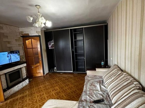 Центр міста парковка у дворі Полтава