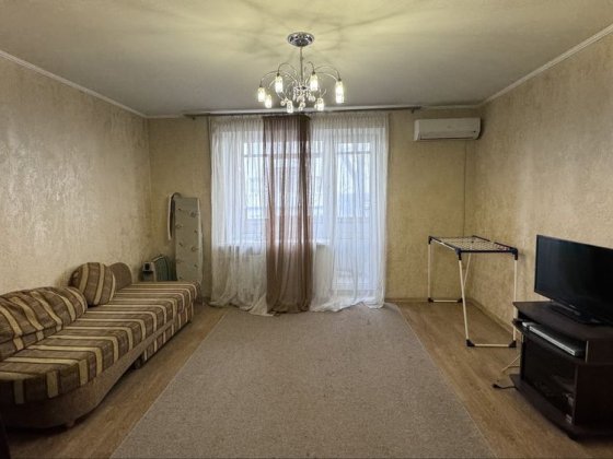 2х комнатная квартира 2/9 кирпичый дом центр Обласная больница Херсон