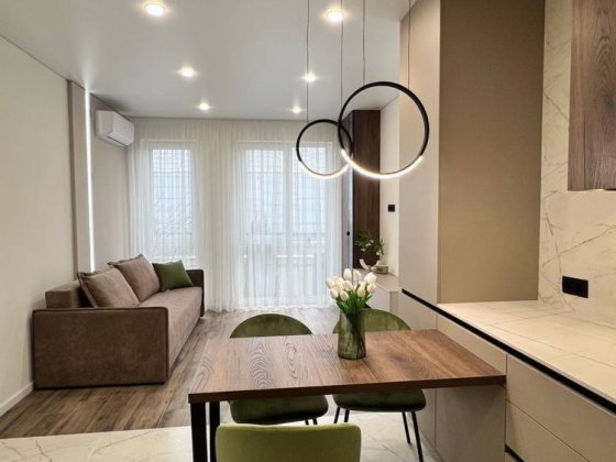 Будинок клубного типу поблизу центу Тернополь